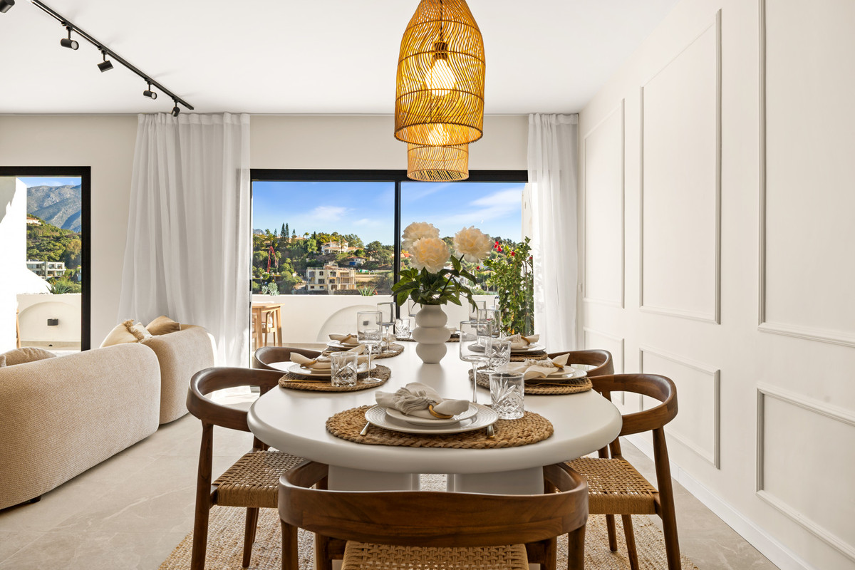 3 Bed Apartment for sale in La Quinta Costa Del Sol, Málaga, Spain