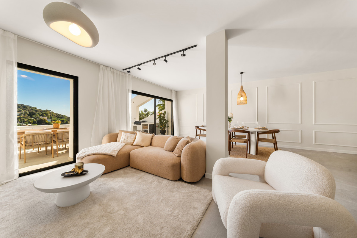 3 Bed Apartment for sale in La Quinta Costa Del Sol, Málaga, Spain