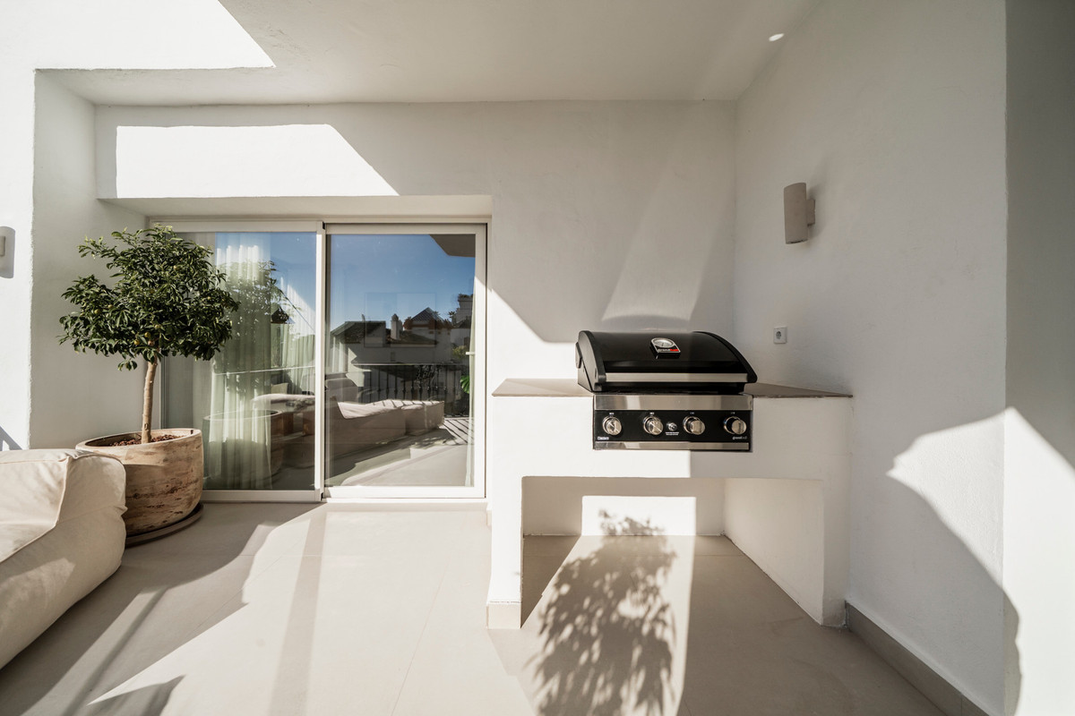 3 Bed Apartment for sale in La Quinta Costa Del Sol, Málaga, Spain