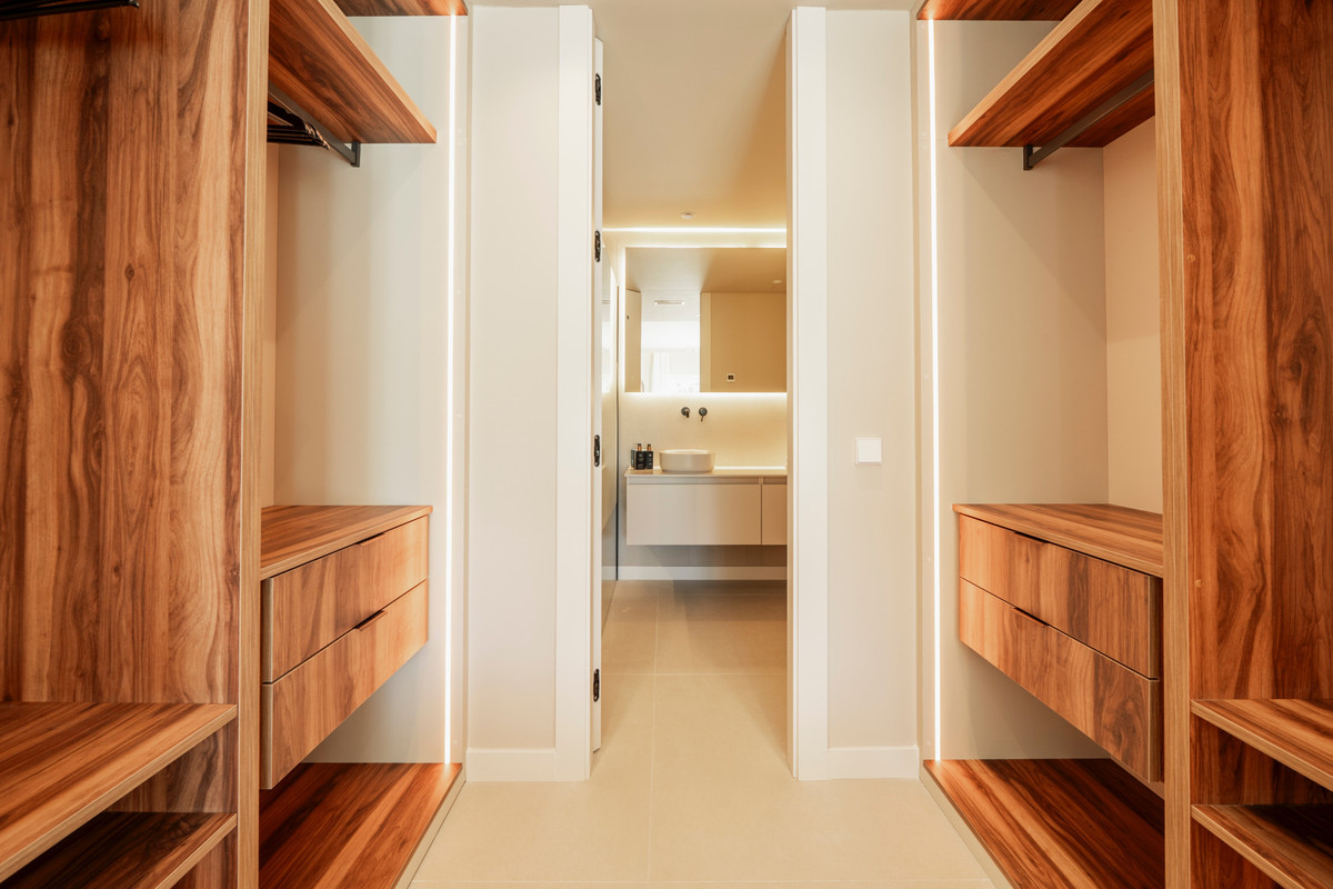 3 Bed Apartment for sale in La Quinta Costa Del Sol, Málaga, Spain