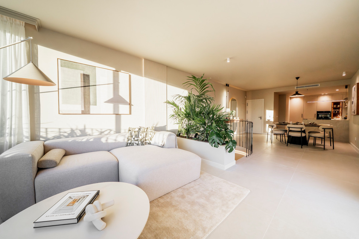3 Bed Apartment for sale in La Quinta Costa Del Sol, Málaga, Spain