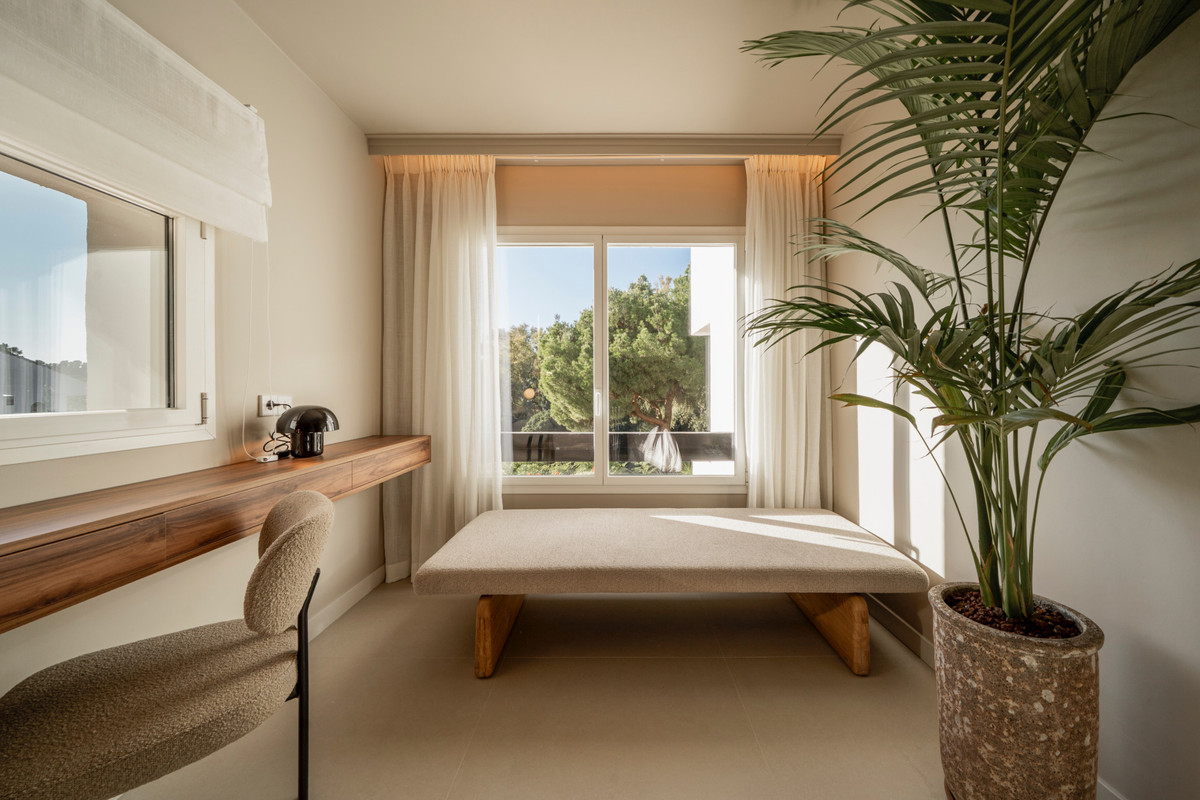 3 Bed Apartment for sale in La Quinta Costa Del Sol, Málaga, Spain