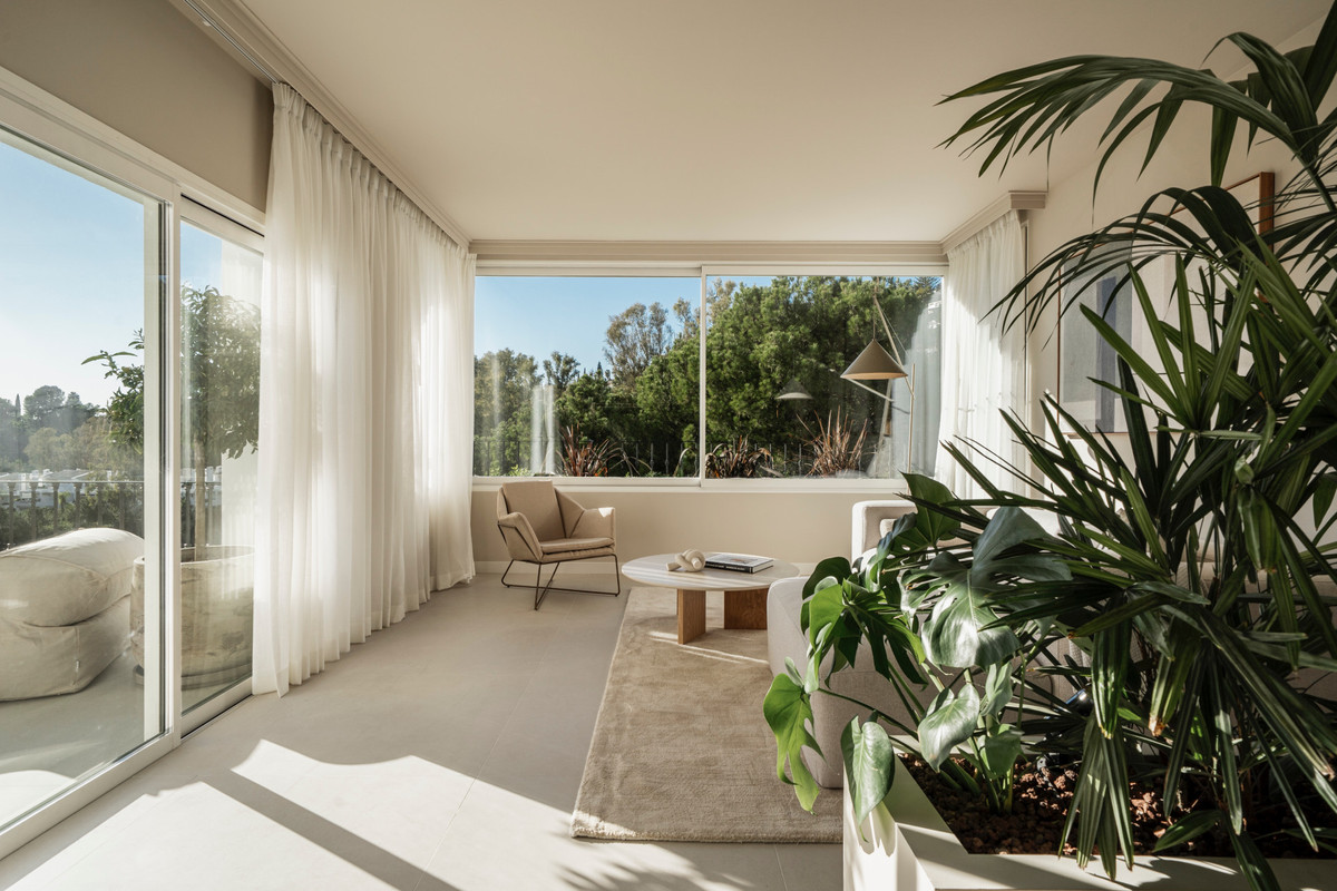 3 Bed Apartment for sale in La Quinta Costa Del Sol, Málaga, Spain