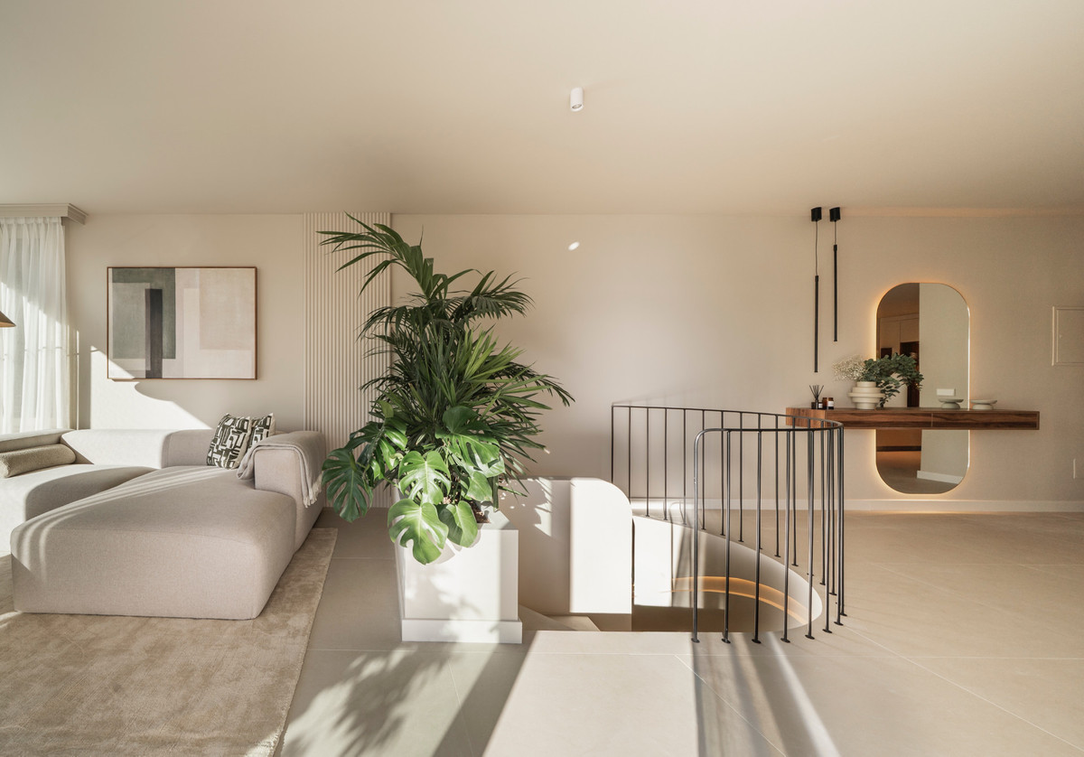 3 Bed Apartment for sale in La Quinta Costa Del Sol, Málaga, Spain