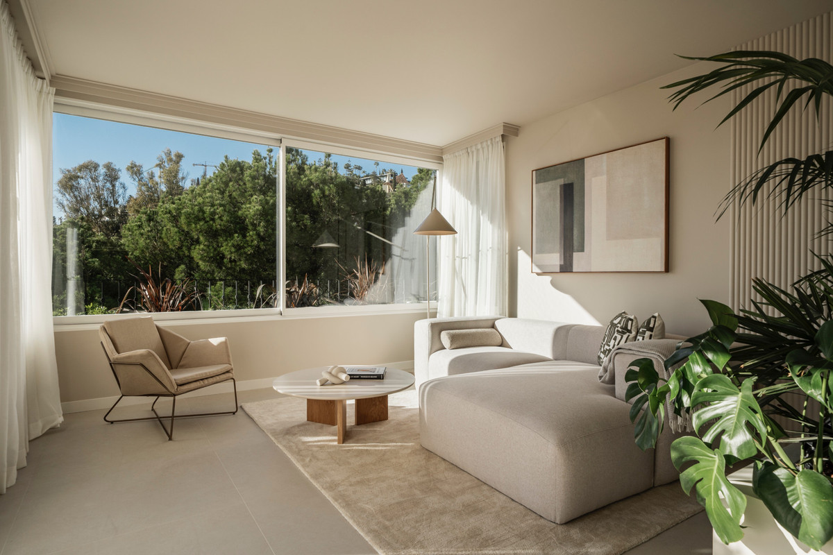 3 Bed Apartment for sale in La Quinta Costa Del Sol, Málaga, Spain