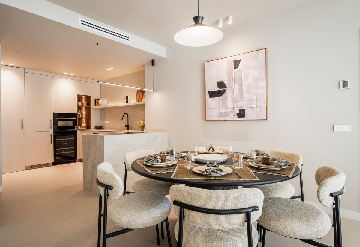 3 Bed Apartment for sale in La Quinta Costa Del Sol, Málaga, Spain