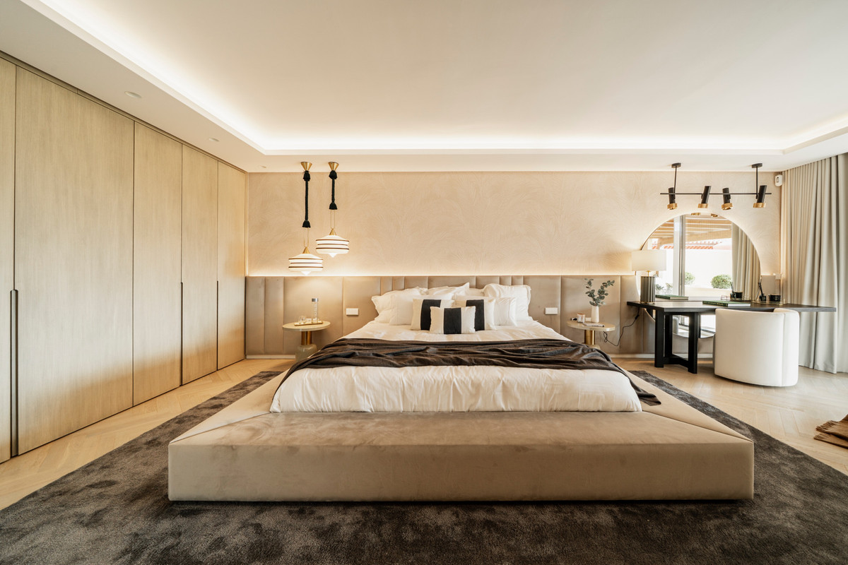3 Bed Apartment for sale in Benahavís Costa Del Sol, Málaga, Spain