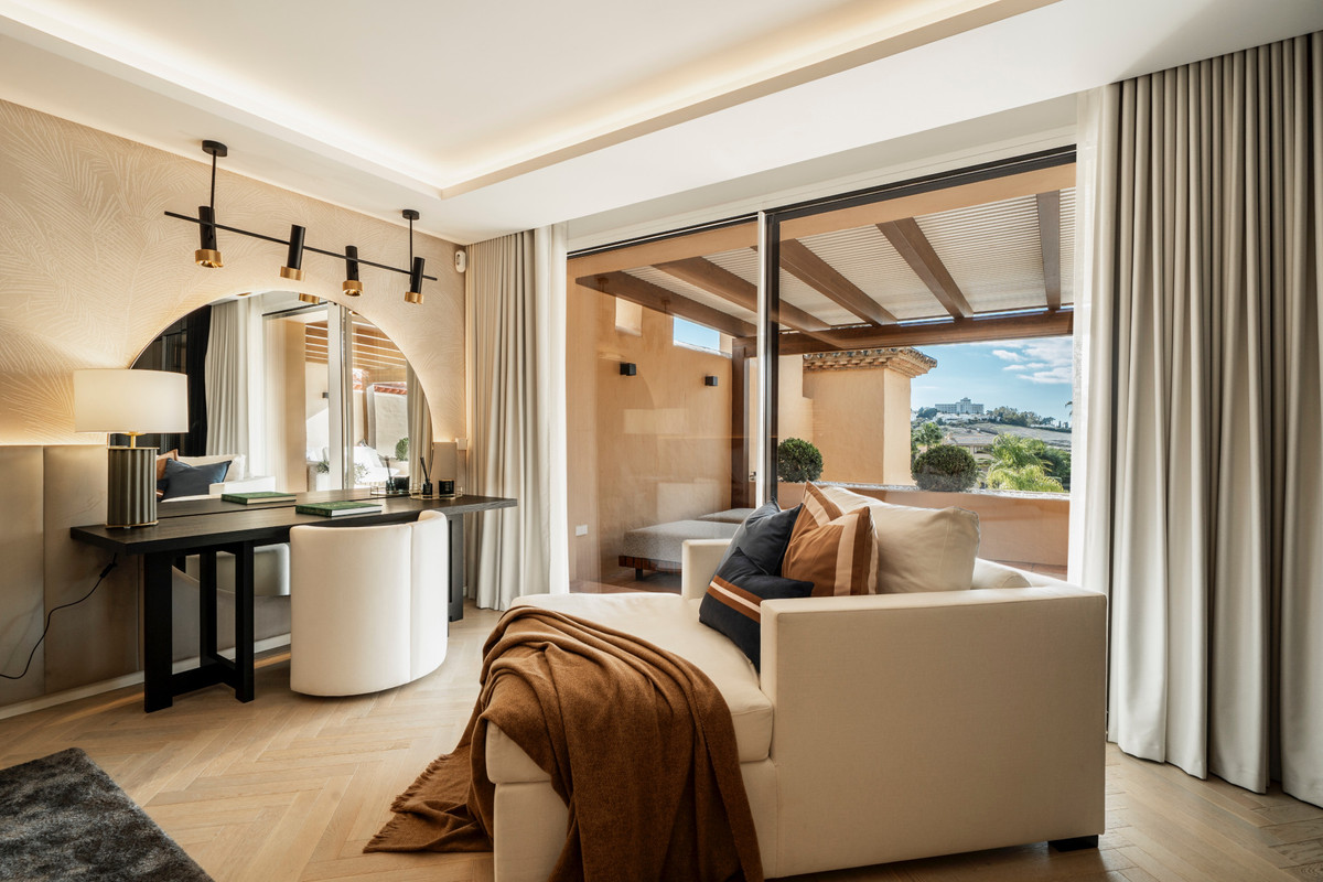 3 Bed Apartment for sale in Benahavís Costa Del Sol, Málaga, Spain