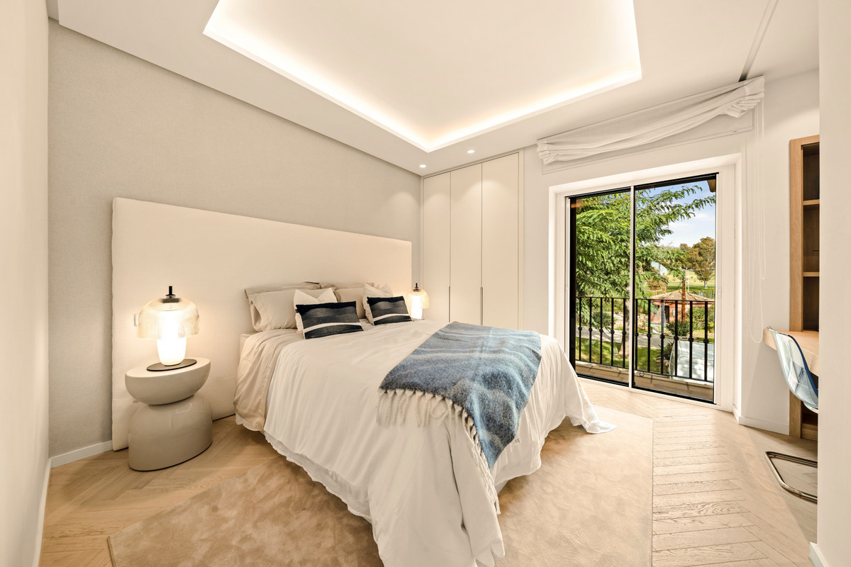 3 Bed Apartment for sale in Benahavís Costa Del Sol, Málaga, Spain