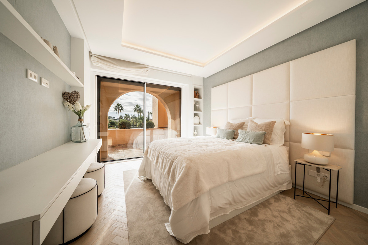 3 Bed Apartment for sale in Benahavís Costa Del Sol, Málaga, Spain