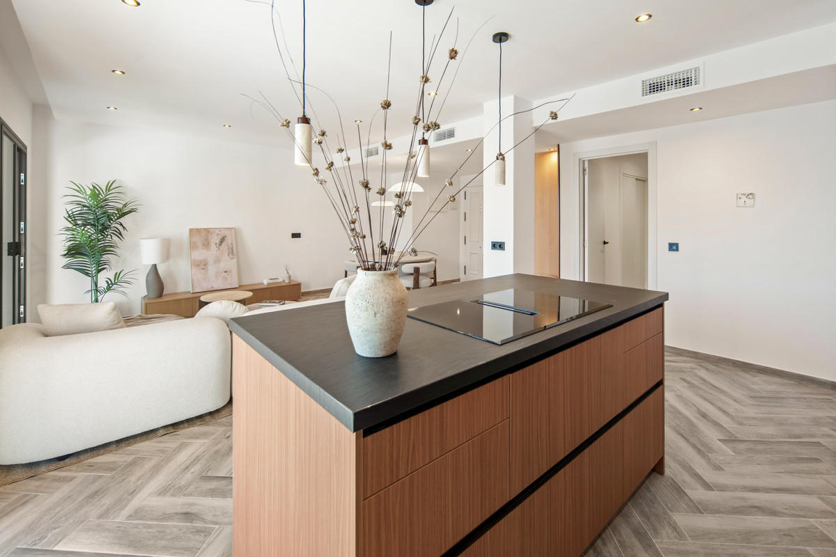 3 Bed Apartment for sale in La Quinta Costa Del Sol, Málaga, Spain