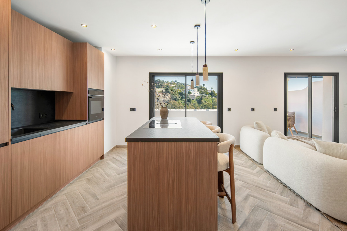 3 Bed Apartment for sale in La Quinta Costa Del Sol, Málaga, Spain