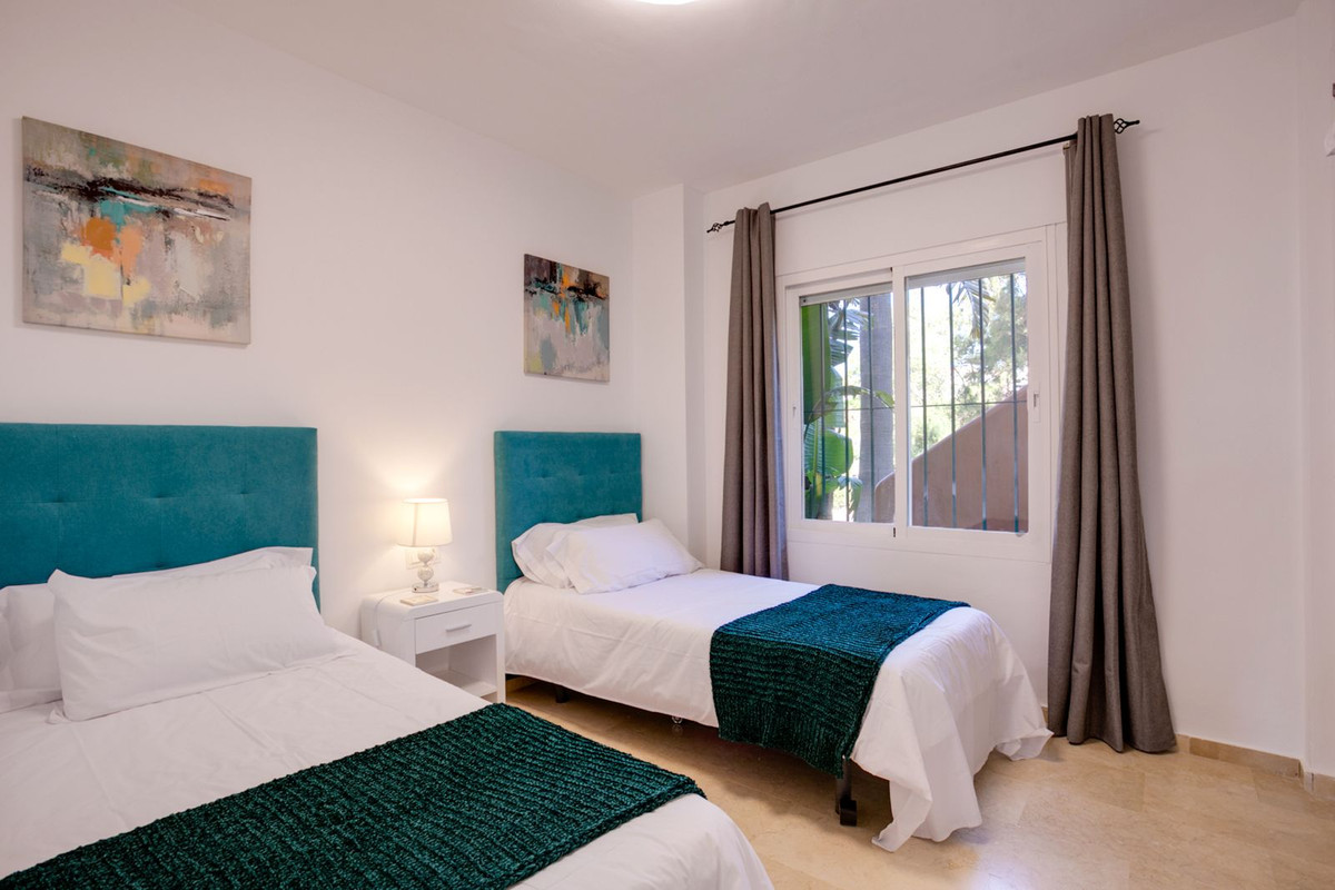 Se vende Apartamento Planta Baja de 2 dormitorios en Costa Del Sol, Málaga, España