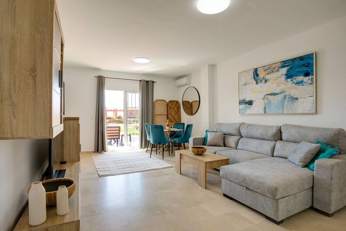 Se vende Apartamento Planta Baja de 2 dormitorios en Costa Del Sol, Málaga, España