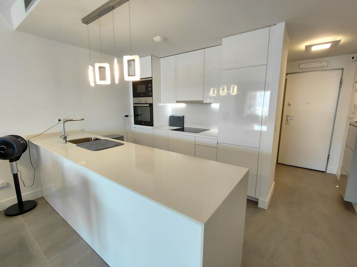 2 Bed Apartment for sale in La Duquesa Costa Del Sol, Málaga, Spain