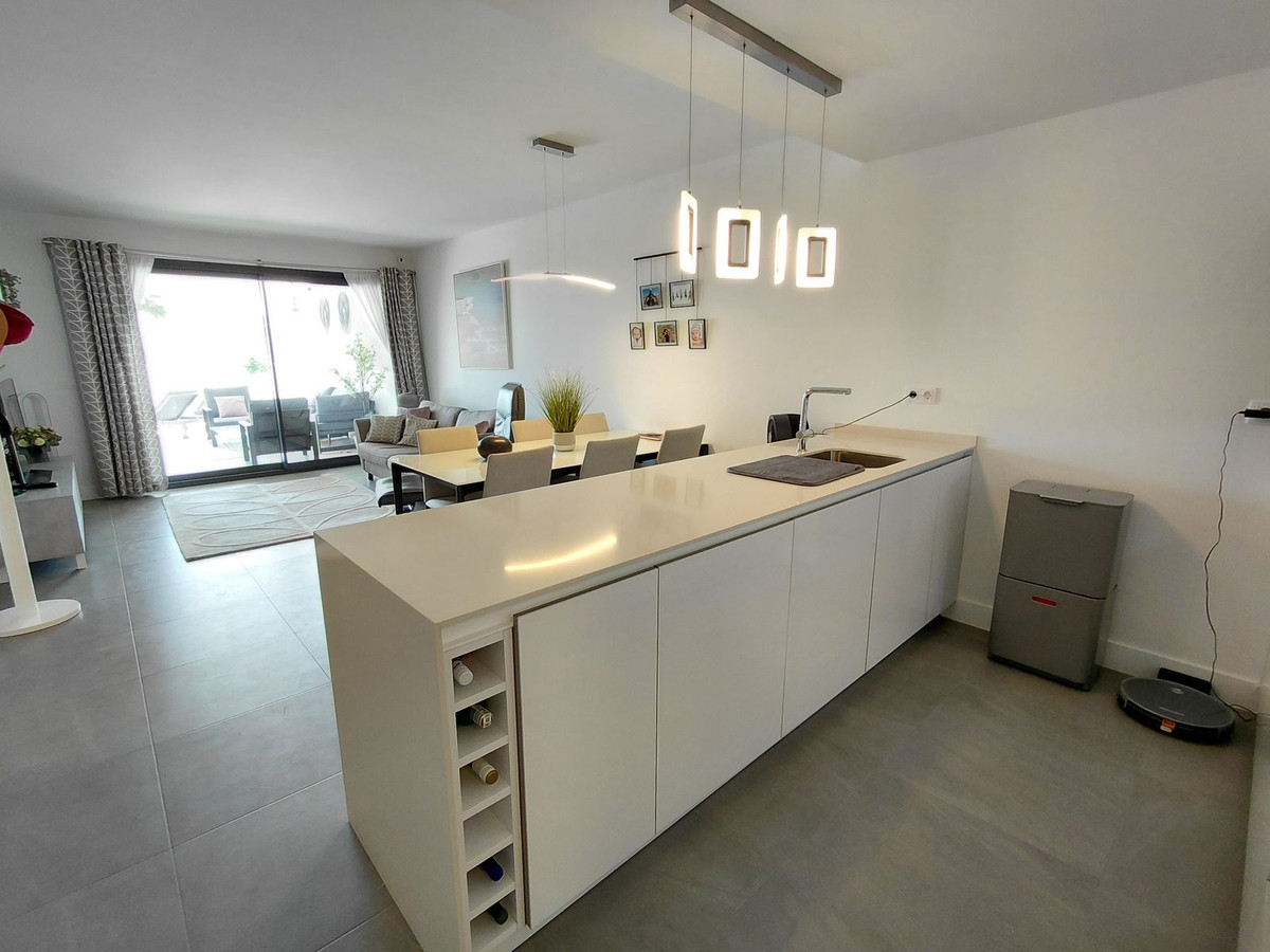 2 Bed Apartment for sale in La Duquesa Costa Del Sol, Málaga, Spain