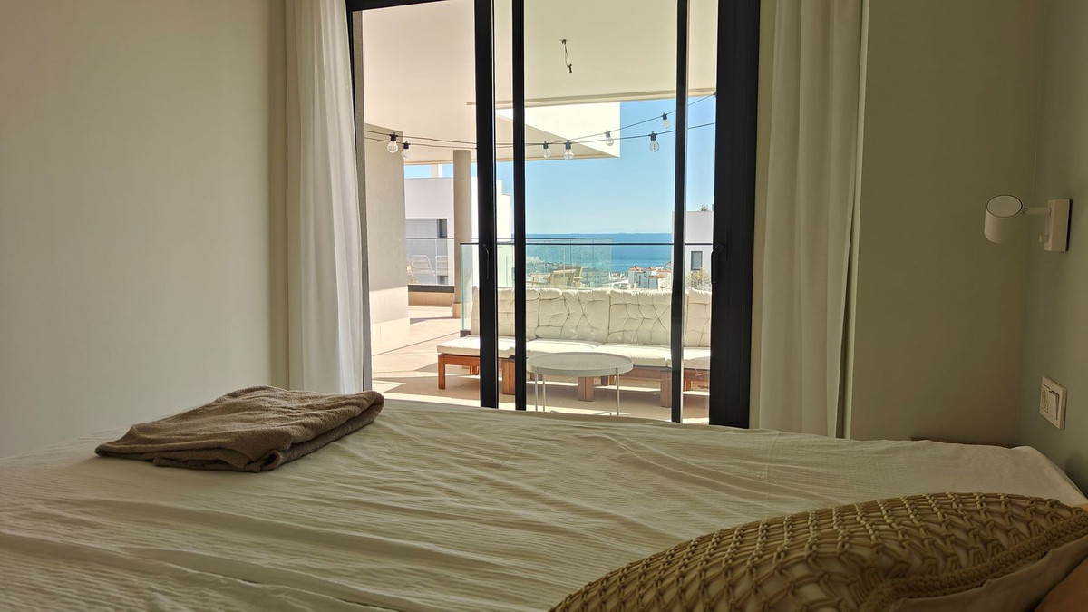 4 Bed Apartment for sale in Estepona Costa Del Sol, Málaga, Spain