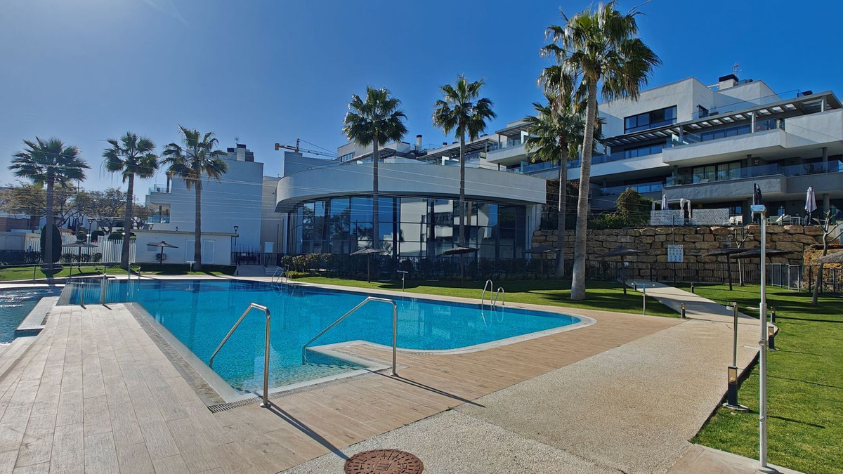 4 Bed Apartment for sale in Estepona Costa Del Sol, Málaga, Spain