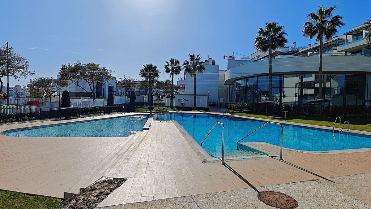 4 Bed Apartment for sale in Estepona Costa Del Sol, Málaga, Spain