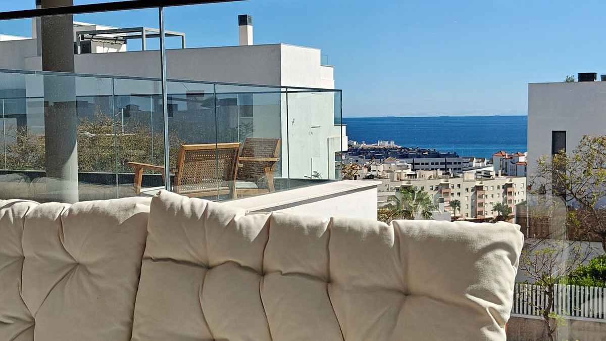 4 Bed Apartment for sale in Estepona Costa Del Sol, Málaga, Spain