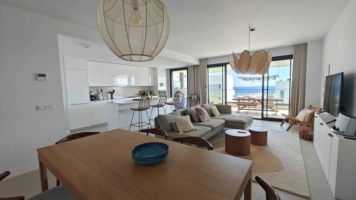4 Bed Apartment for sale in Estepona Costa Del Sol, Málaga, Spain