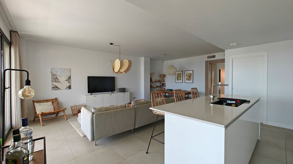 4 Bed Apartment for sale in Estepona Costa Del Sol, Málaga, Spain