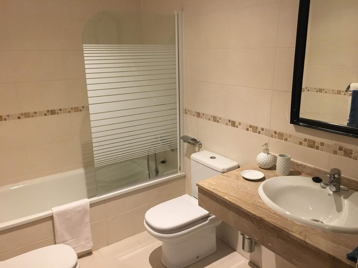 2 Bed Apartment for sale in Calahonda Costa Del Sol, Málaga, Spain