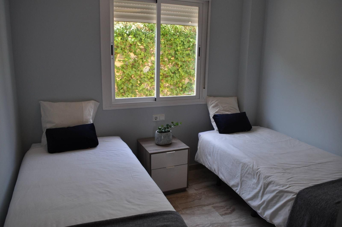 2 Bed Apartment for sale in Calahonda Costa Del Sol, Málaga, Spain