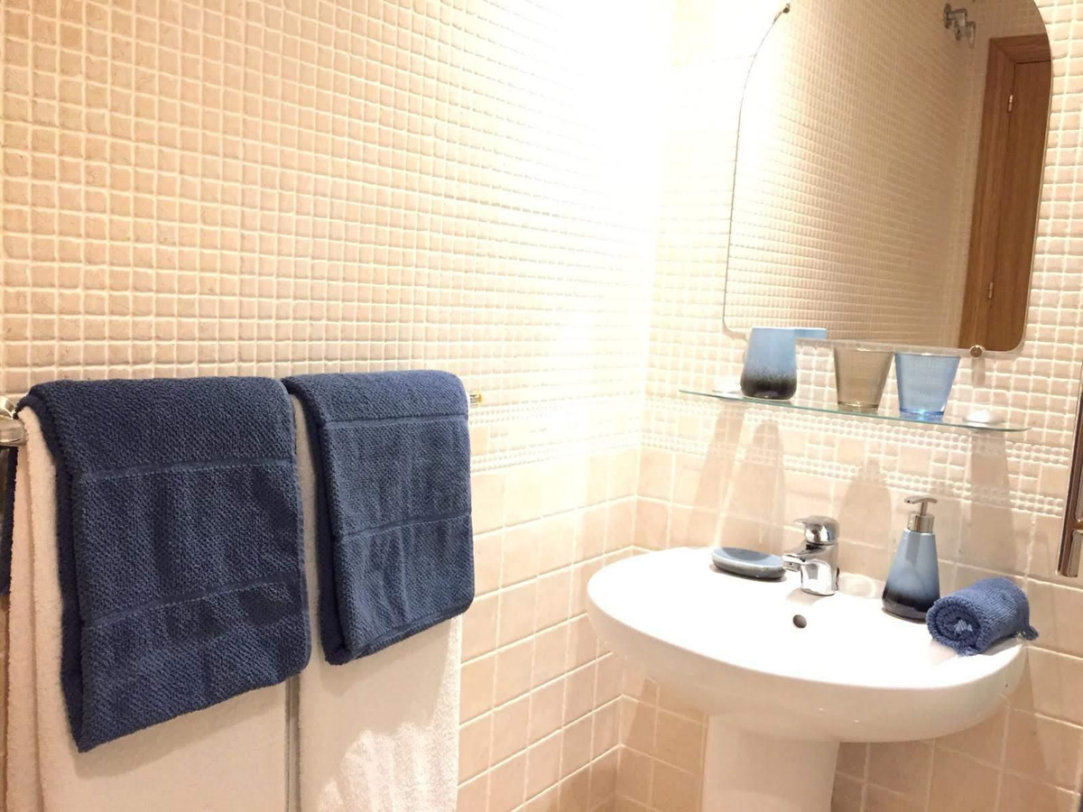 2 Bed Apartment for sale in Calahonda Costa Del Sol, Málaga, Spain