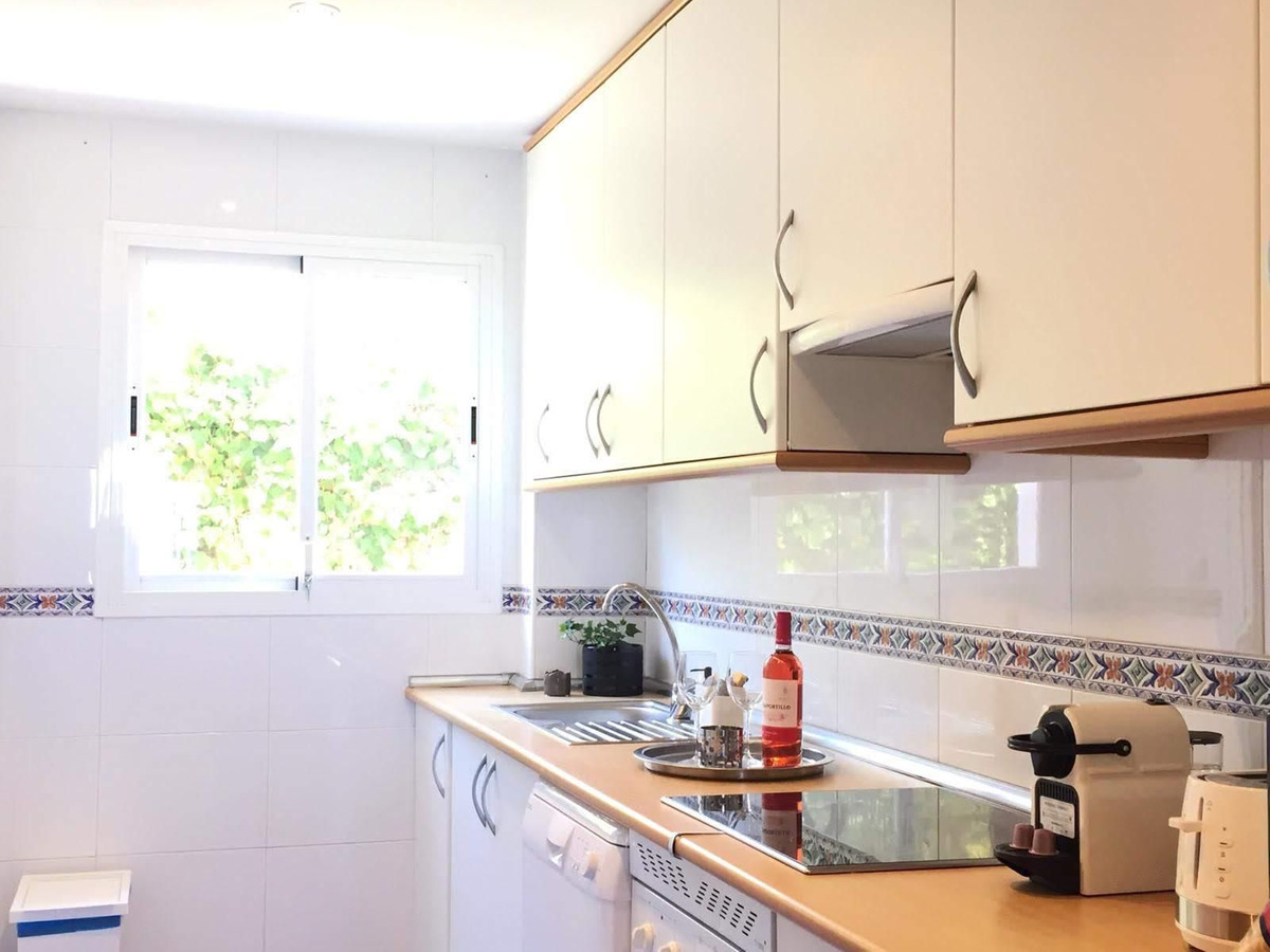 2 Bed Apartment for sale in Calahonda Costa Del Sol, Málaga, Spain