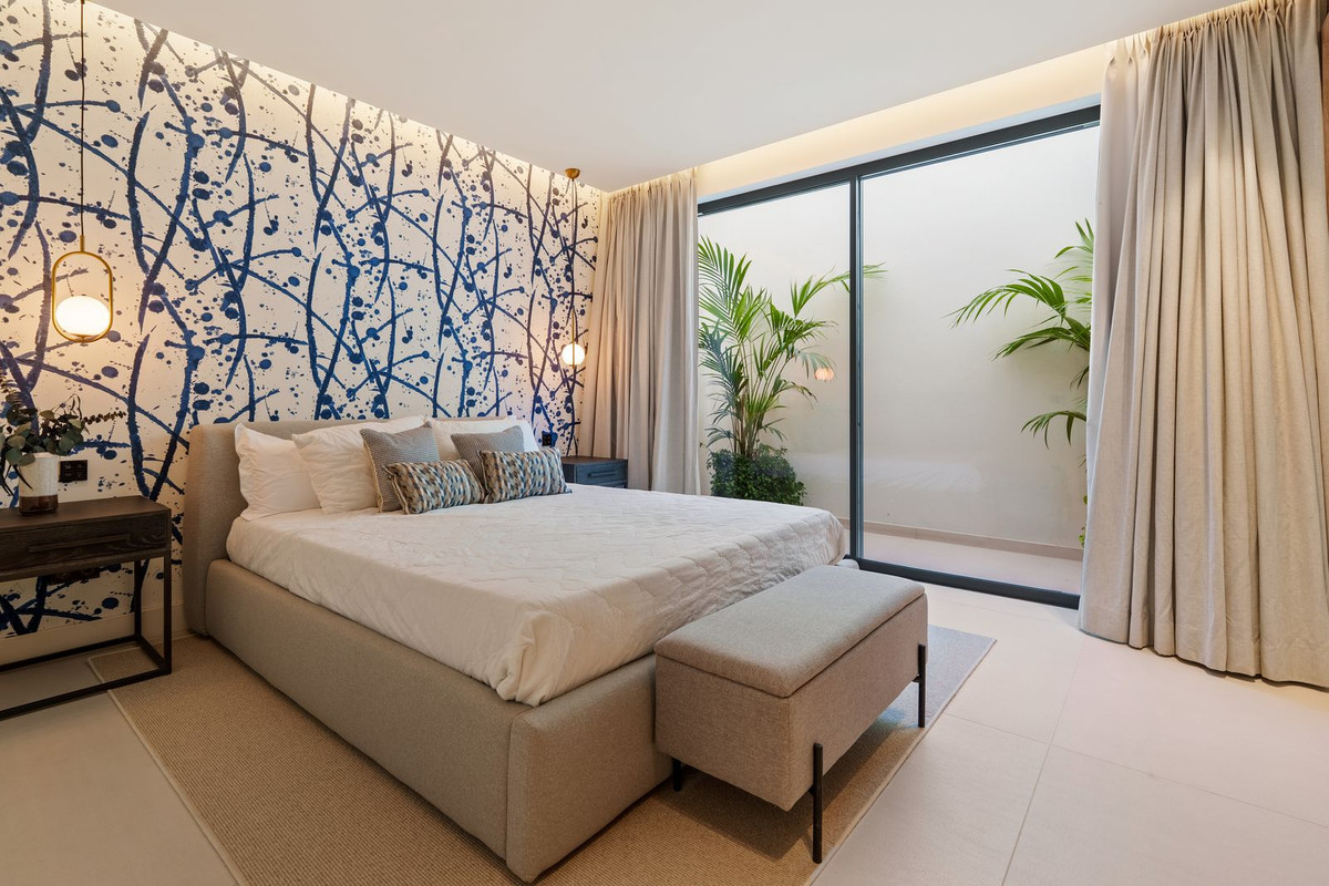 5 Bed Townhouse for sale in San Pedro De Alcántara Costa Del Sol, Málaga, Spain