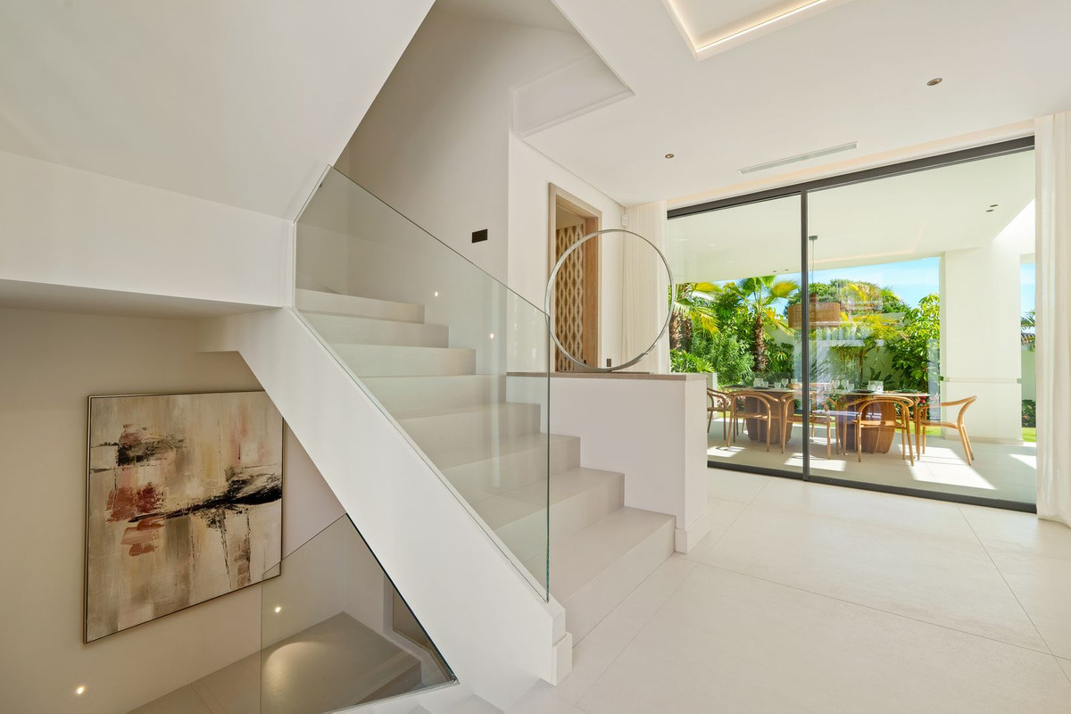 5 Bed Townhouse for sale in San Pedro De Alcántara Costa Del Sol, Málaga, Spain