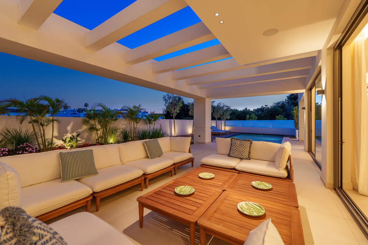 5 Bed Townhouse for sale in San Pedro De Alcántara Costa Del Sol, Málaga, Spain