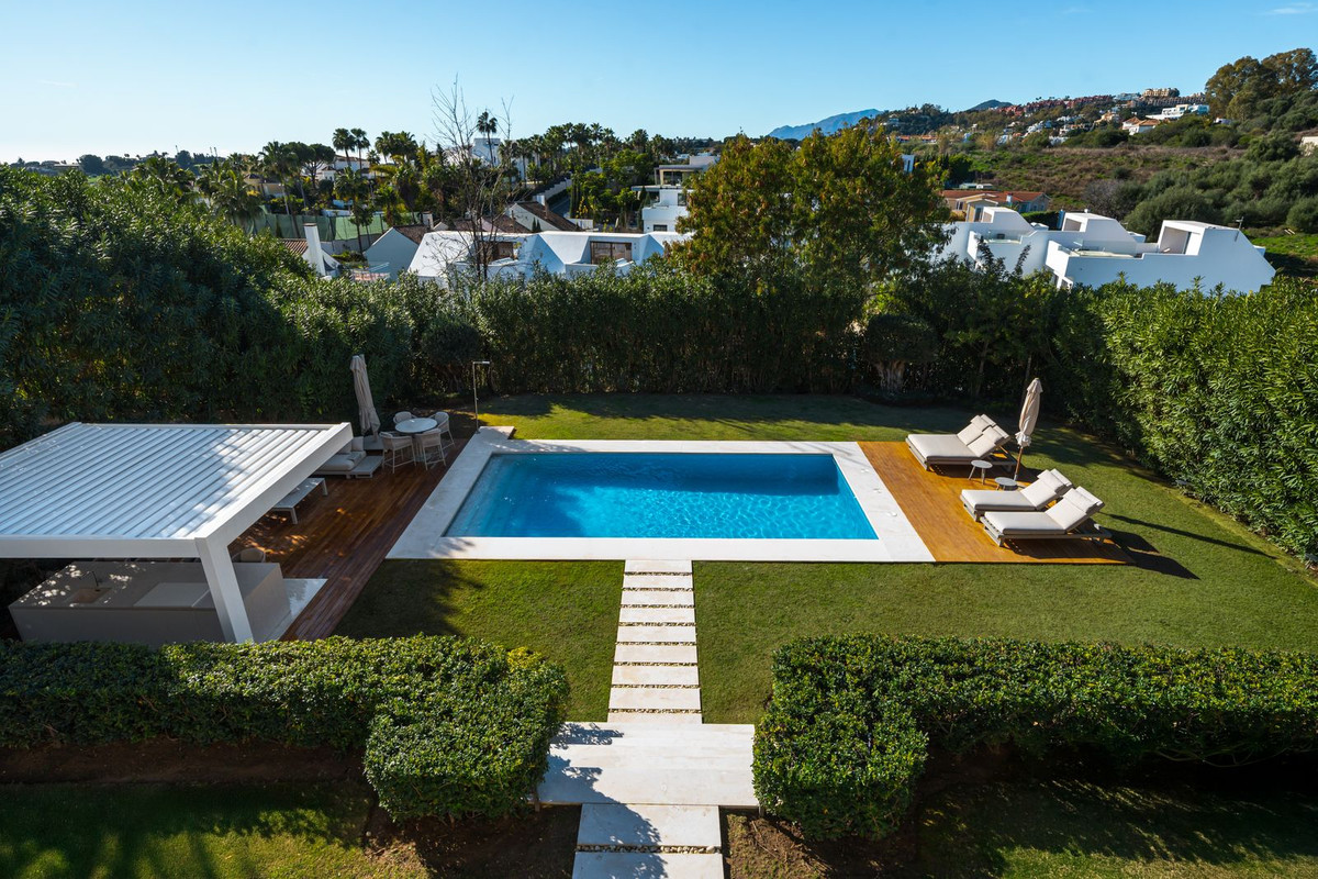 Se vende Villa - Chalet de 6 dormitorios en Costa Del Sol, Málaga, España