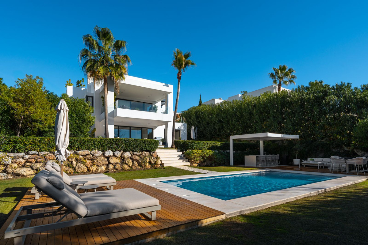 Se vende Villa - Chalet de 6 dormitorios en Costa Del Sol, Málaga, España