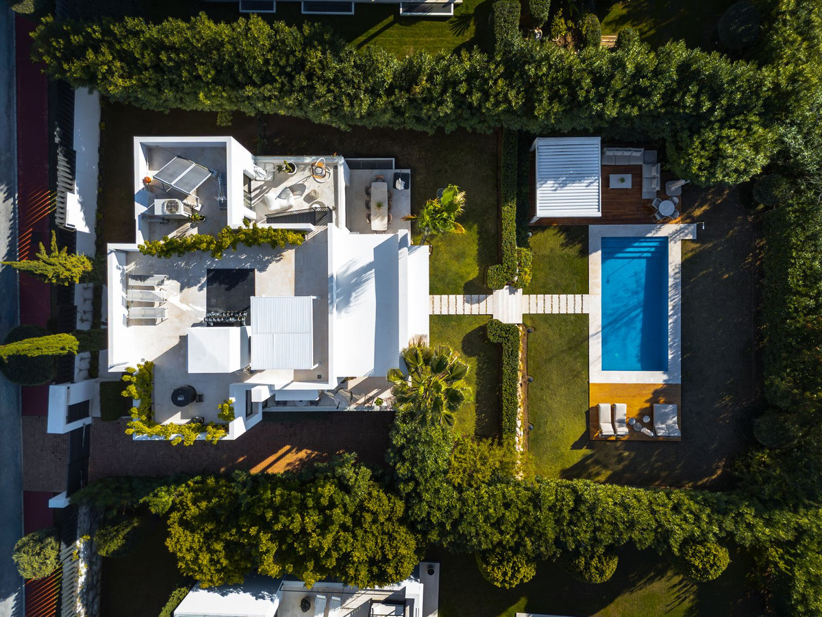 Se vende Villa - Chalet de 6 dormitorios en Costa Del Sol, Málaga, España