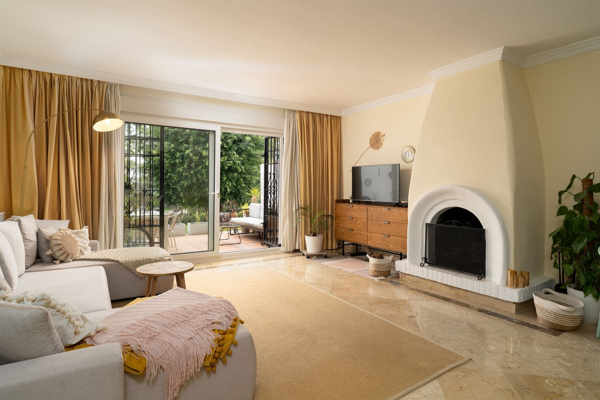 Se vende Pareada de 2 dormitorios en Costa Del Sol, Málaga, España