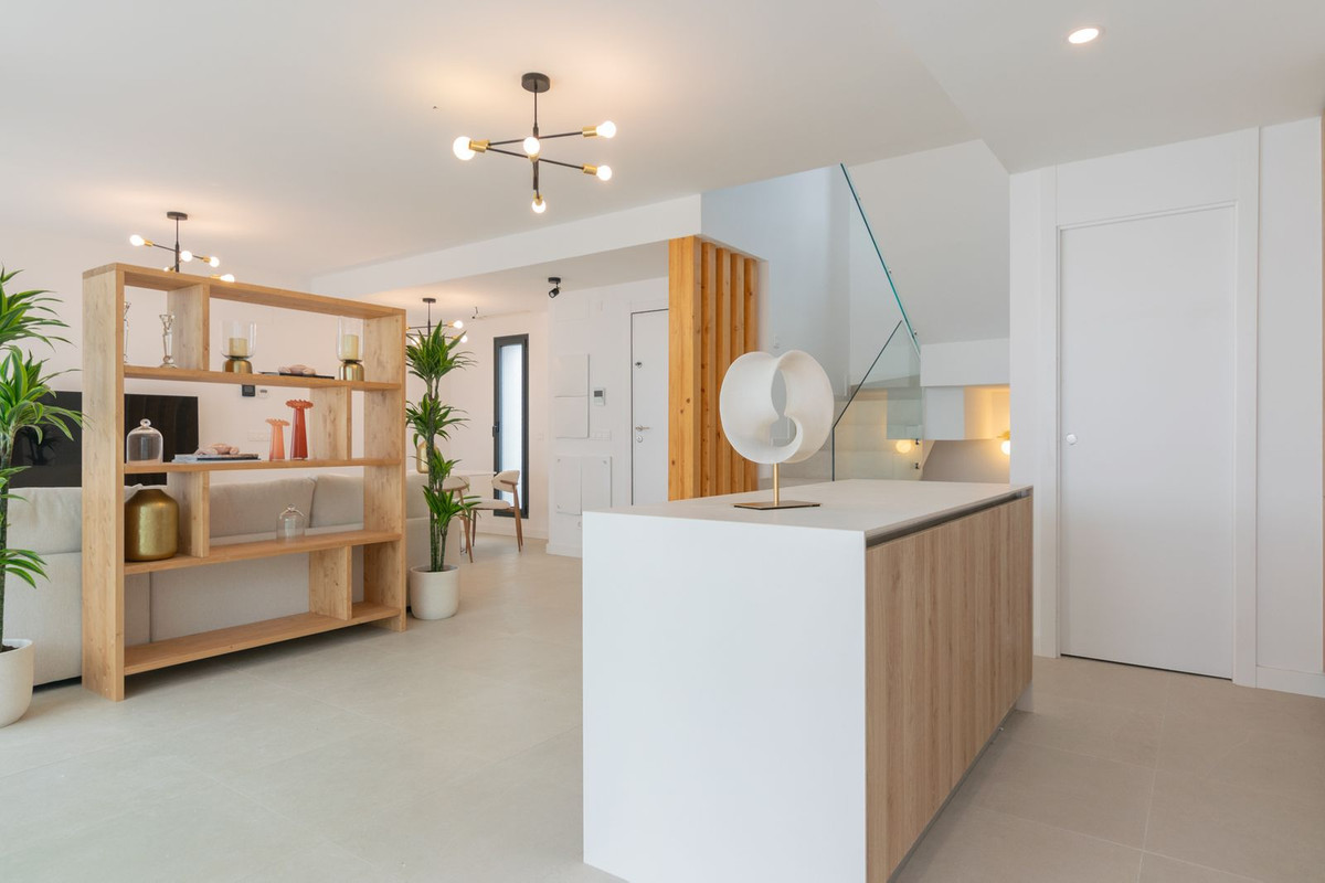 Se vende Pareada de 4 dormitorios en Costa Del Sol, Málaga, España