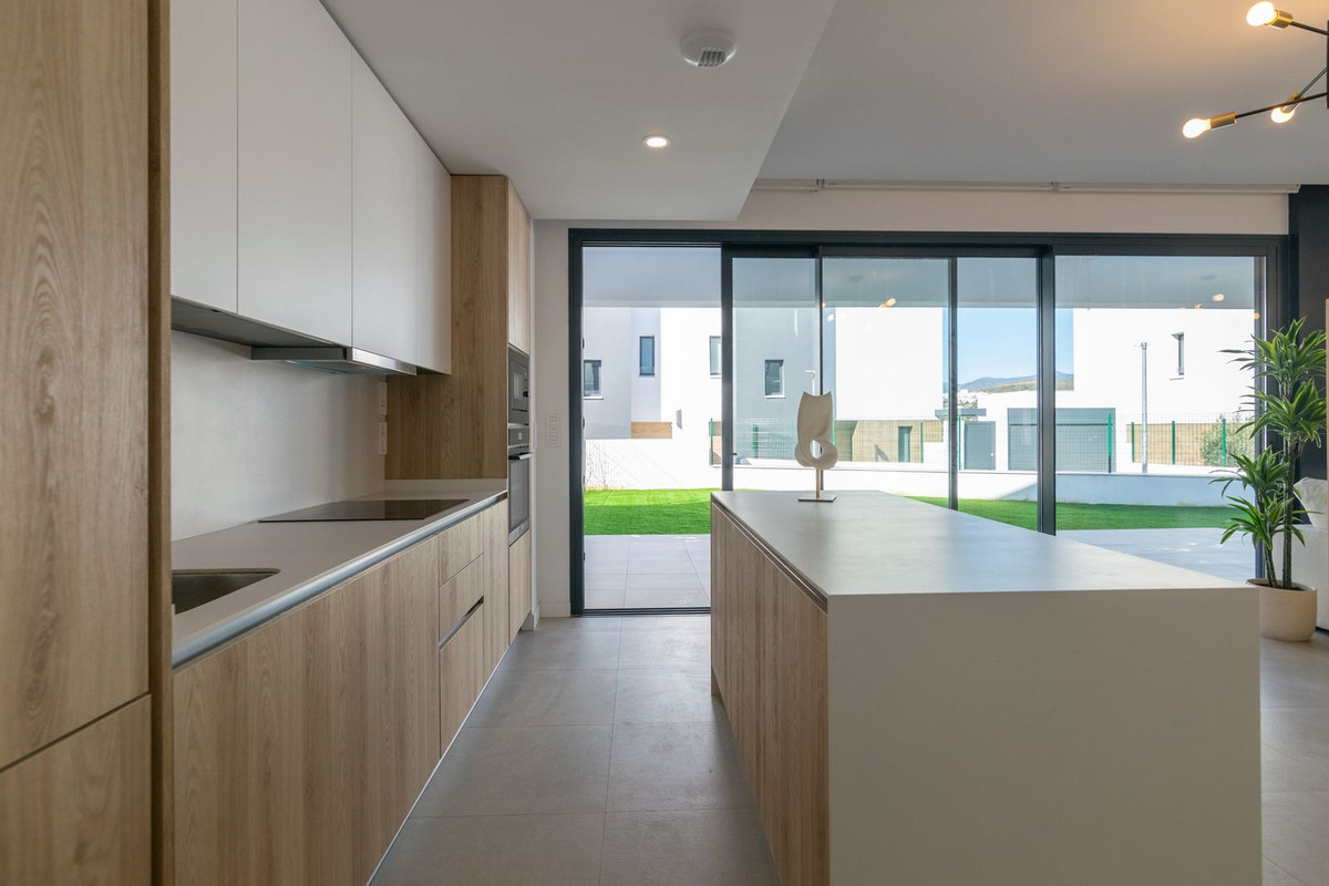 Se vende Pareada de 4 dormitorios en Costa Del Sol, Málaga, España