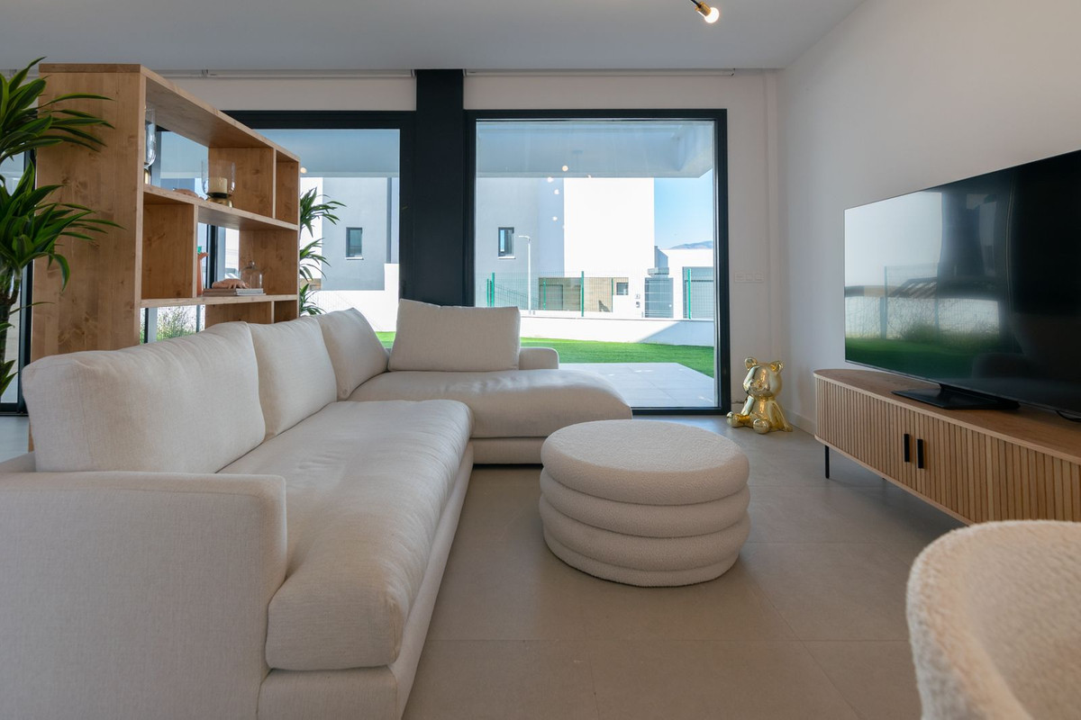 Se vende Pareada de 4 dormitorios en Costa Del Sol, Málaga, España