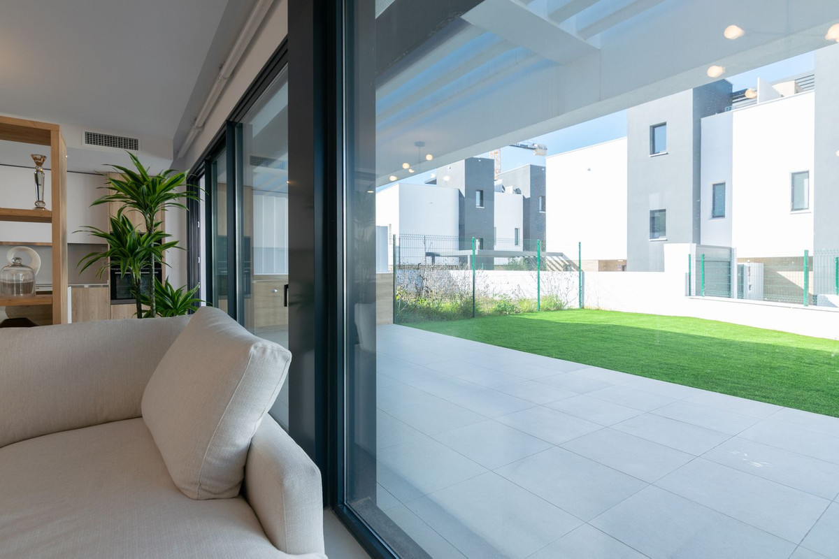 Se vende Pareada de 4 dormitorios en Costa Del Sol, Málaga, España