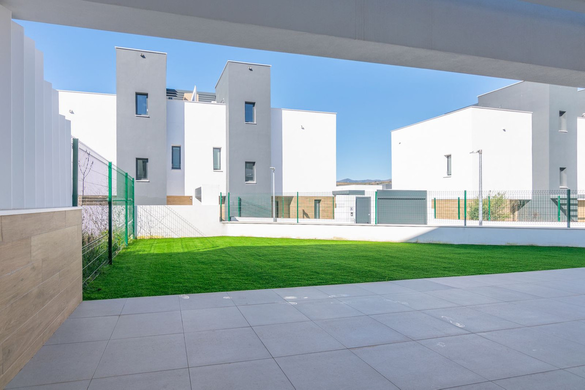 Se vende Pareada de 4 dormitorios en Costa Del Sol, Málaga, España