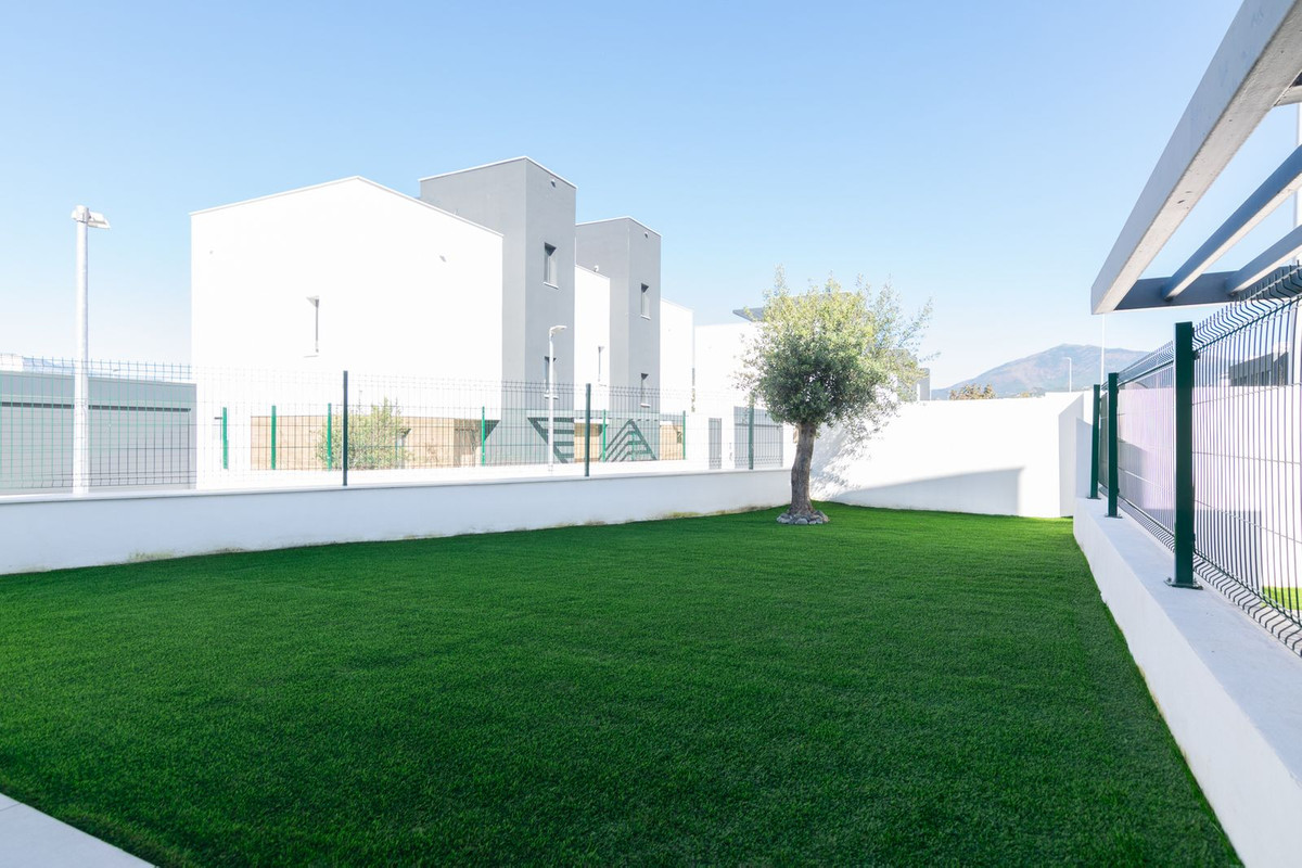 Se vende Pareada de 4 dormitorios en Costa Del Sol, Málaga, España