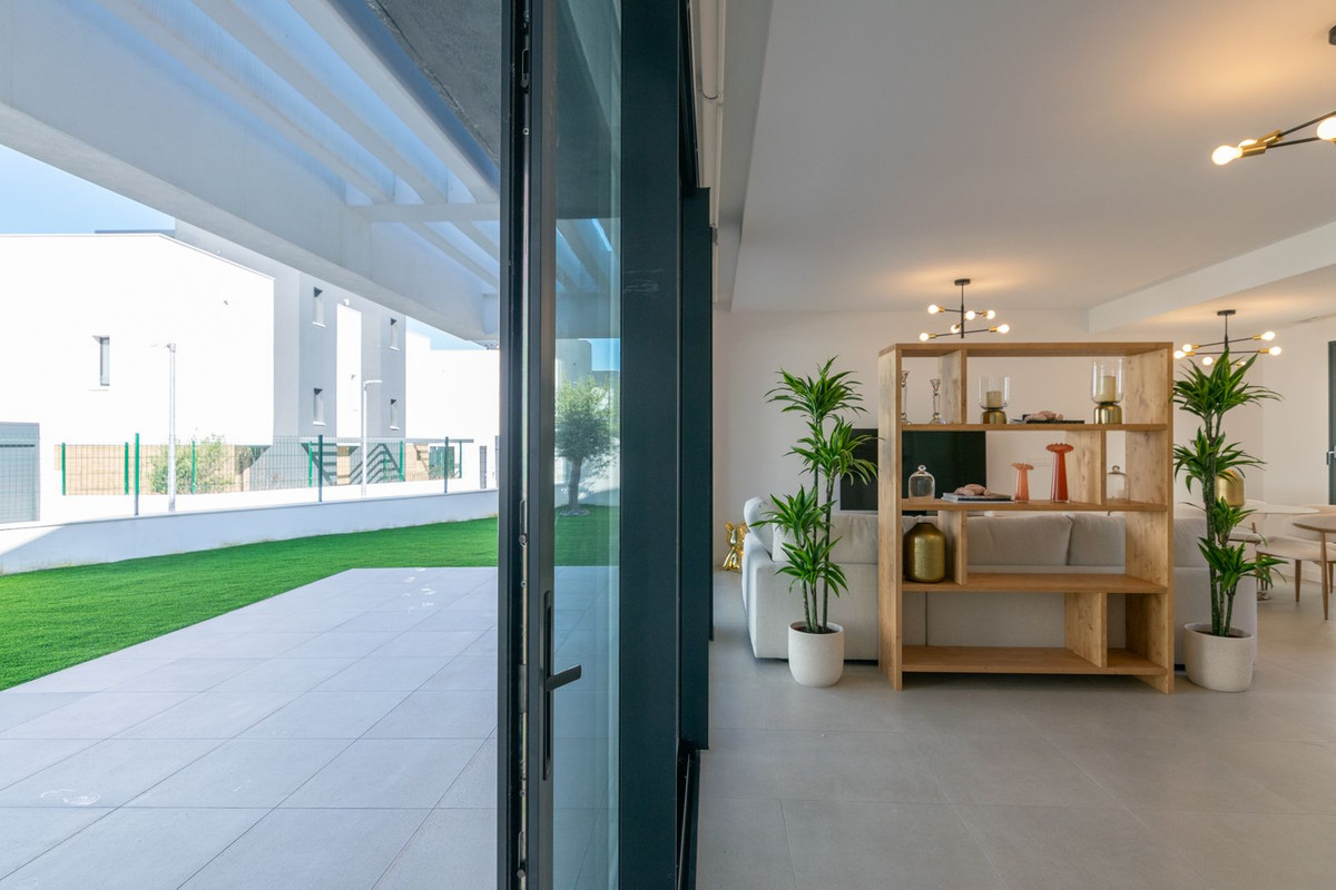 Se vende Pareada de 4 dormitorios en Costa Del Sol, Málaga, España