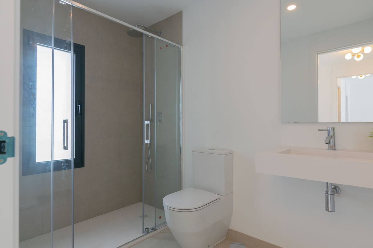 Se vende Pareada de 4 dormitorios en Costa Del Sol, Málaga, España