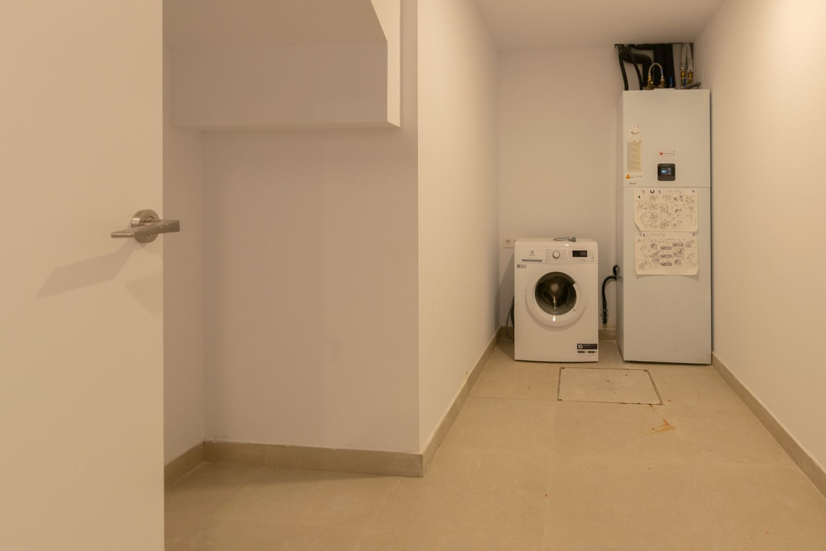 Se vende Pareada de 4 dormitorios en Costa Del Sol, Málaga, España