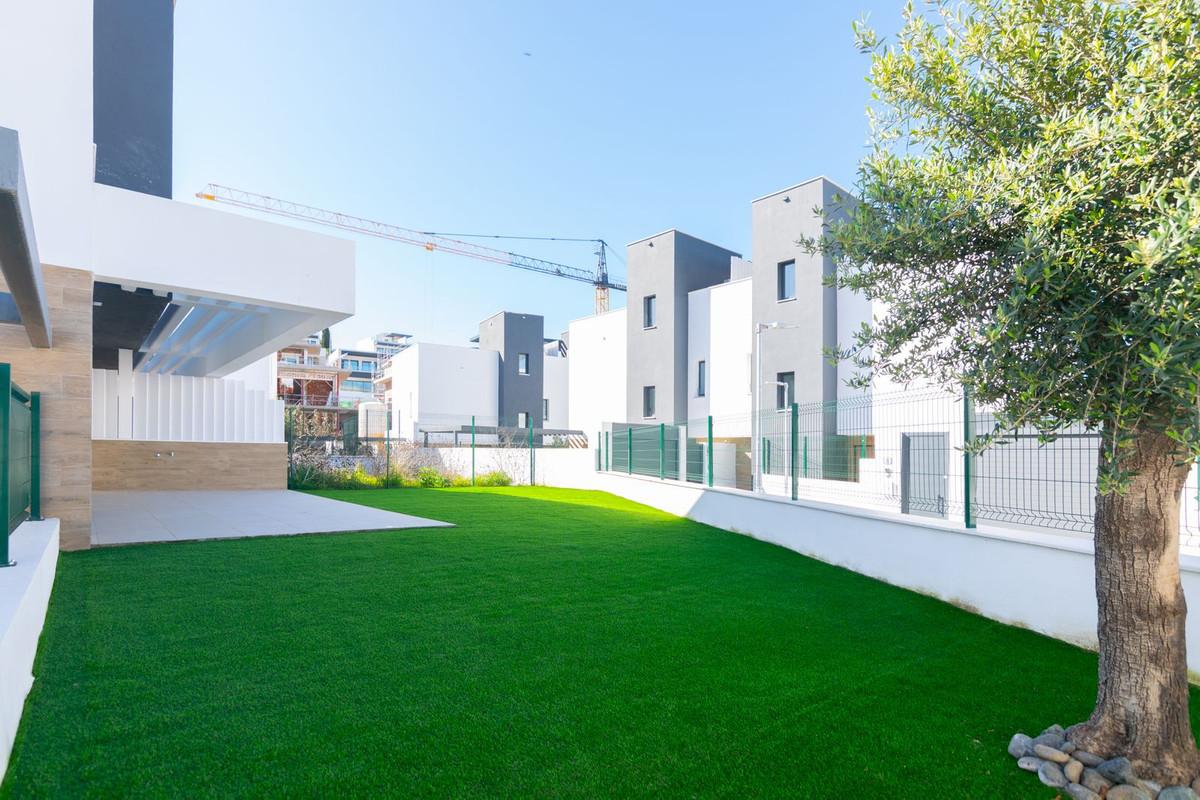Se vende Pareada de 4 dormitorios en Costa Del Sol, Málaga, España