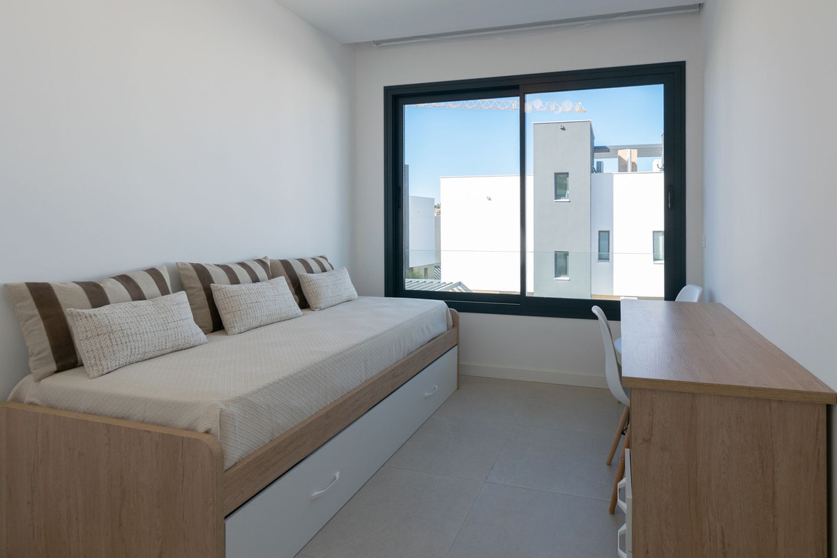 Se vende Pareada de 4 dormitorios en Costa Del Sol, Málaga, España