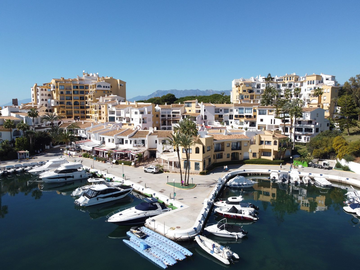 Se vende Apartamento Planta Media de 1 dormitorios en Costa Del Sol, Málaga, España
