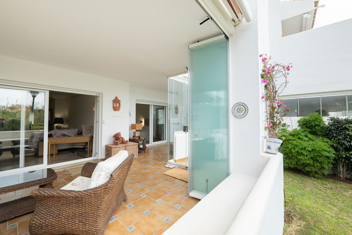 Se vende Apartamento Planta Baja de 2 dormitorios en Costa Del Sol, Málaga, España